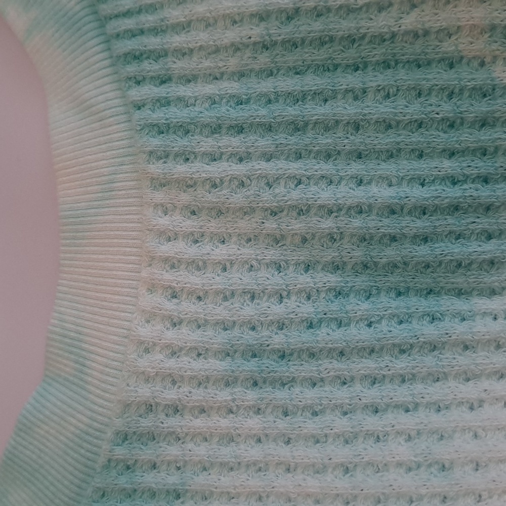 BUCKETLIST Ble And White  Thermal Knit Tie Dye Top - Picture 5 of 7